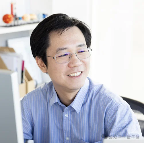 全员本科生!何恺明组新作:文生图,258M参数就够了