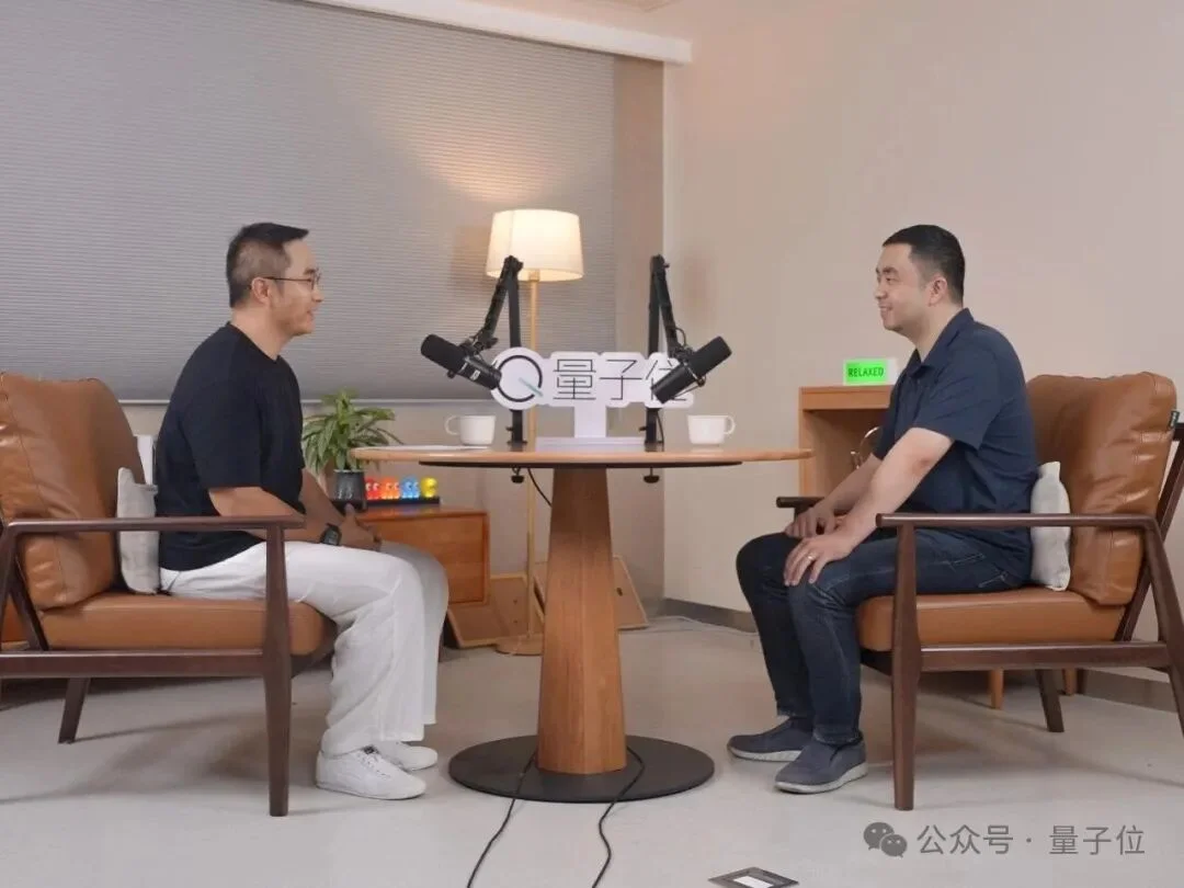 对话郎咸朋:具身也会有“蔚小理”,靠融资实现不了物理AGI