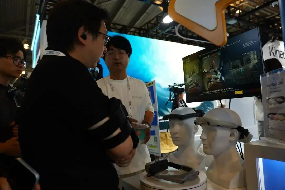 机器人是具身大模型的「用户」:超维动力如何打通从人类经验到机器人行动?