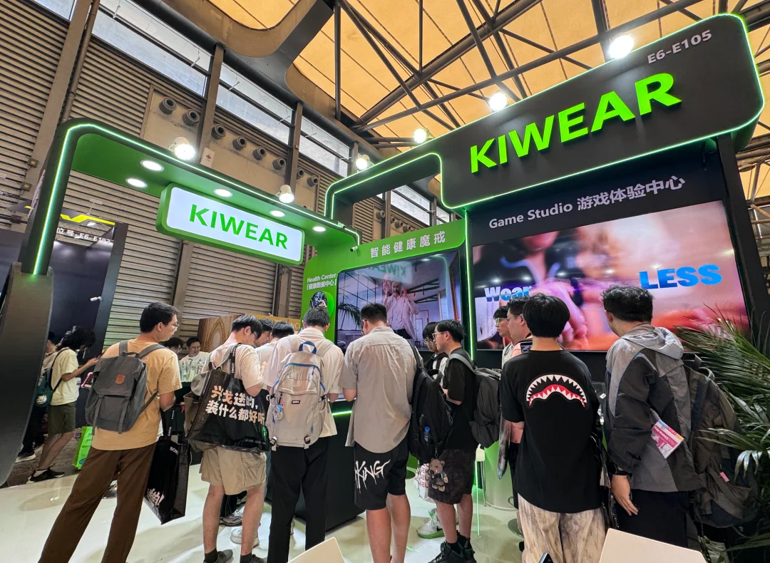 一枚5克AI戒指,让我实现了隔空玩手机自由