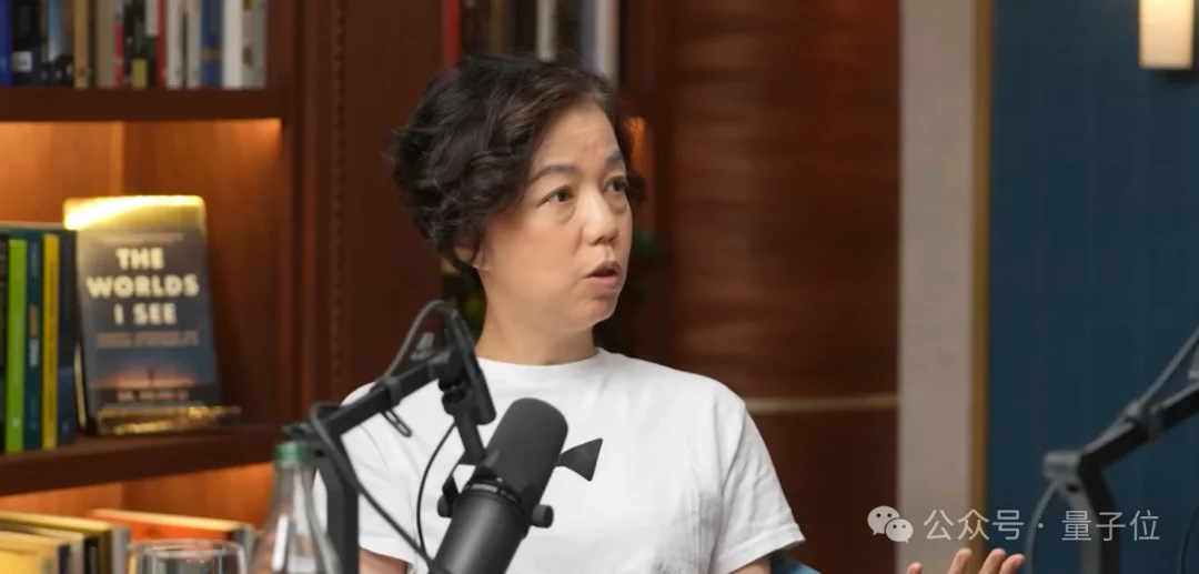 李飞飞最新访谈:人也不全靠现实数据学习啊