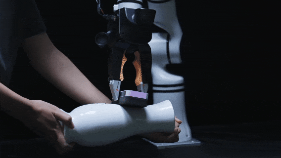 比李飞飞的T-Rex更进一步:戴盟给机器人装上了「物理交互脑」