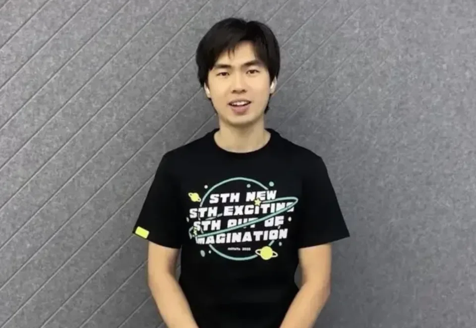 蔡浩宇更新领英,宣布成为独立大模型Agent开发者