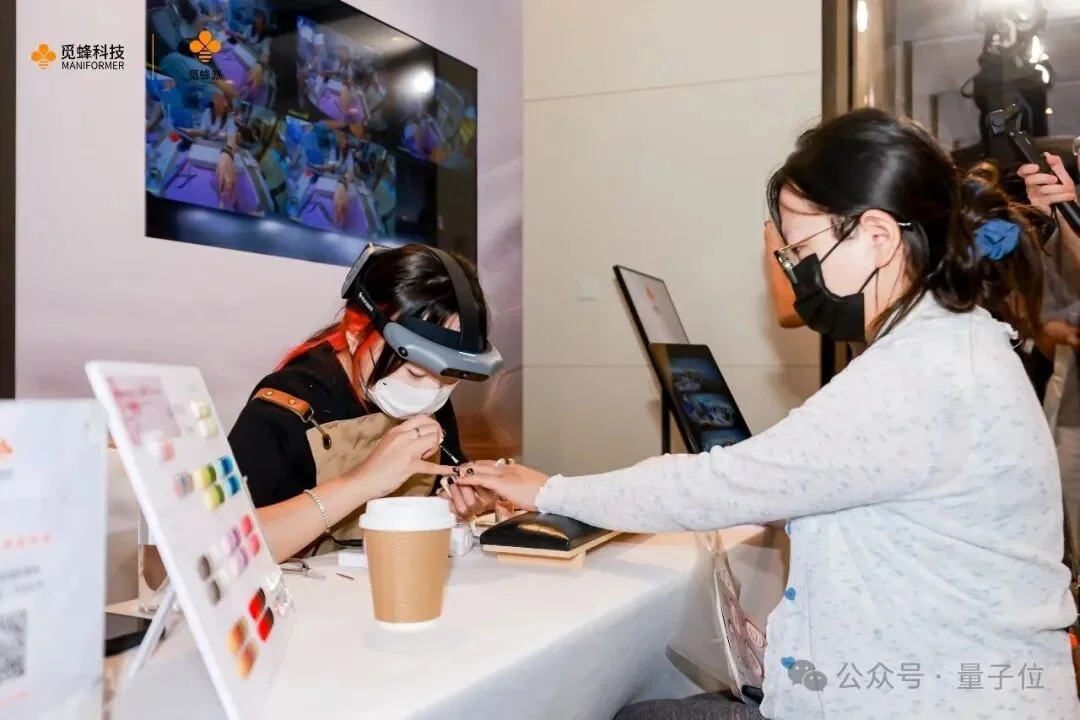 给机器人当老师,还能赚外快?“中国版Index”觅蜂派来了