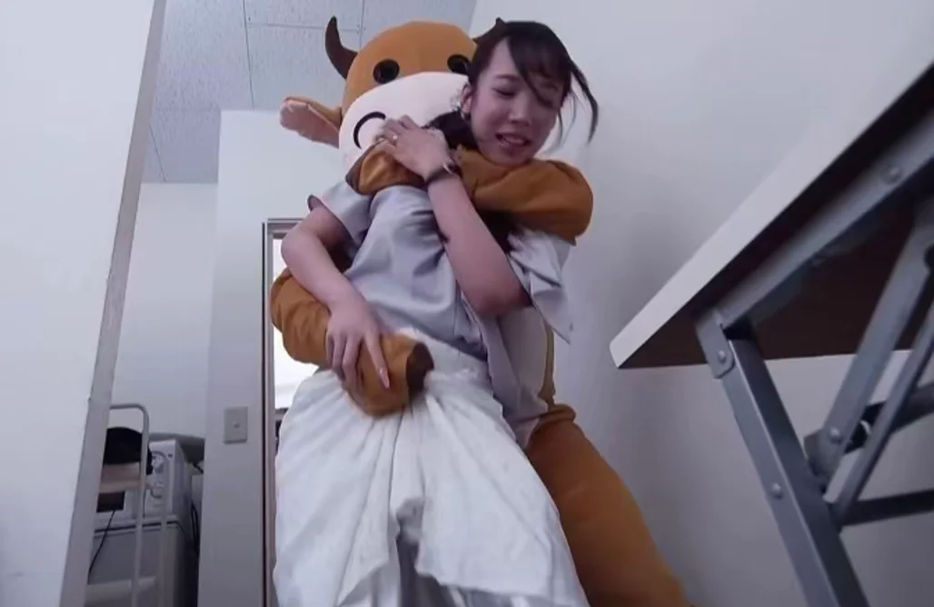 牛来和野生狗奶一样,是羞辱人类和AI 的双重BUG