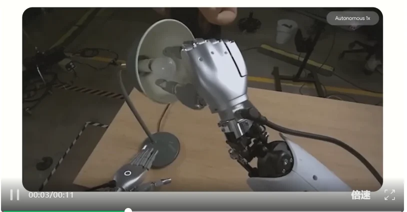 谷歌DeepMind发布机器人大脑Gemini Robotics 2,用VLA从头控到脚
