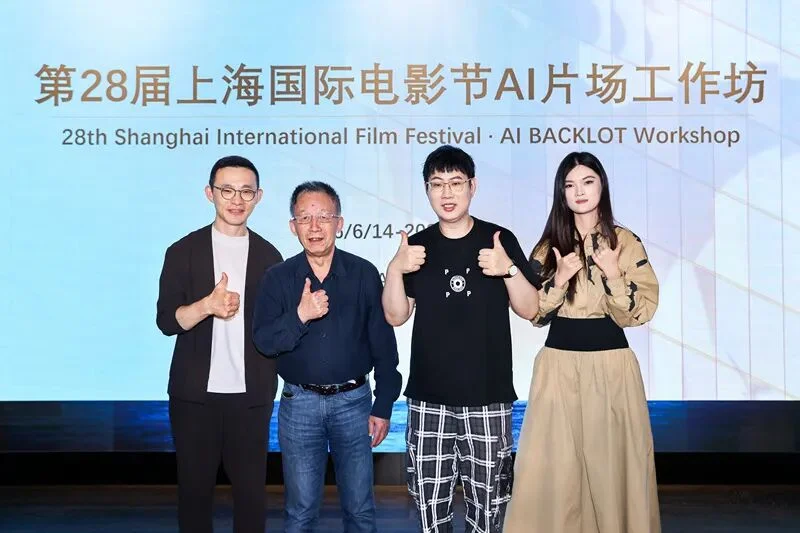 年近80岁的易中天,为什么用百万积分做一部AI精品电影?|独家专访