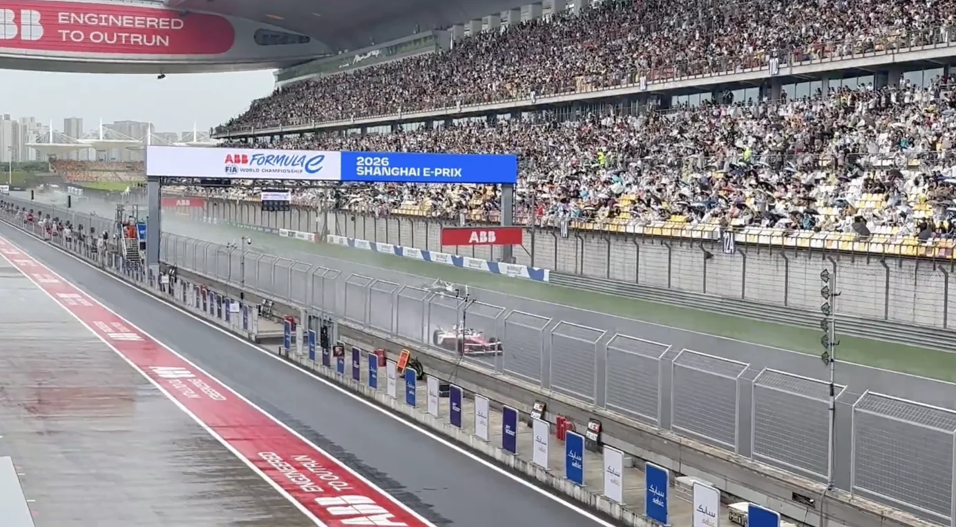 真·QQ飞车!「电动版F1」上海开赛,Gemini在线解说