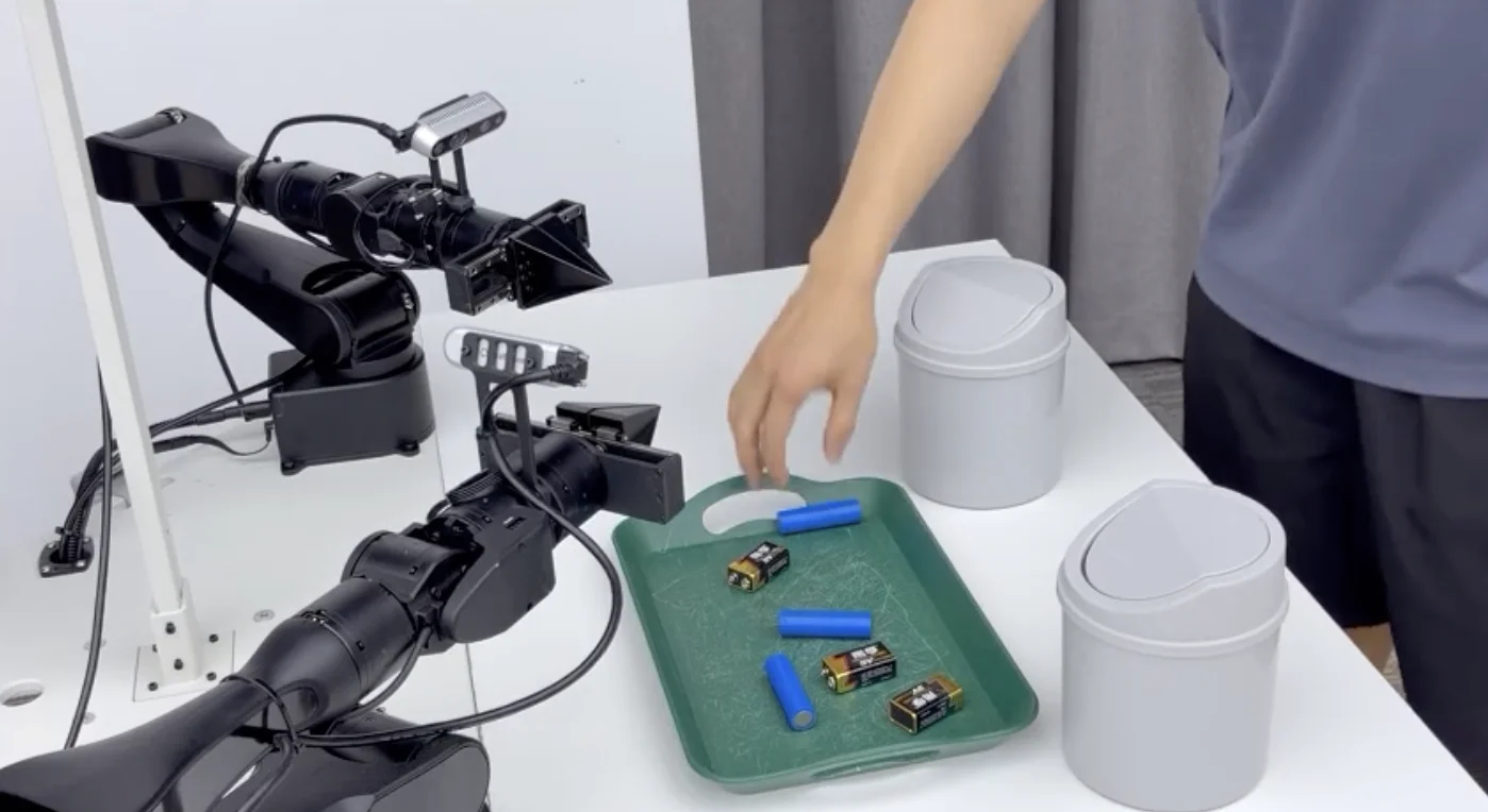 Zero-Shot提升31%!原力灵机DM0.5登场,15万小时数据喂出